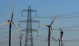 能源沙皇：我们不会用风电场和清洁能源塔覆盖英国