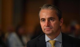 联邦银行公布利润94.8亿美元，生活成本推高了抵押贷款欠款