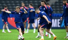 2024年欧洲杯：西班牙队和克罗地亚队在小组赛揭幕战中再次交锋