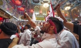 黎巴嫩和伊拉克的什叶派穆斯林纪念阿舒拉节，纪念伊玛目侯赛因的死亡