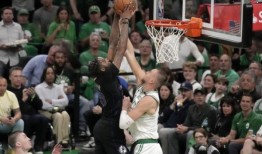 波士顿凯尔特人在对抗达拉斯小牛队后，在NBA总决赛中首次流血