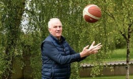 蒂米·麦卡锡第五次担任奥运会评论员