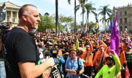 昆士兰州的其他工会誓言将把工党的捐款用于争取CFMEU