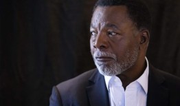 卡尔·威瑟斯的死因揭晓：出演《洛奇》的演员将和罗伯·格隆科夫斯基一起出演超级碗广告