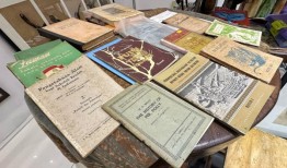 Raja Ahmad Aminullah说，为了一个更美好的世界，尝试诗歌吧