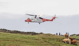 寻找在莫赫悬崖失踪的小男孩的行动暂停了