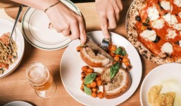 前纽约警察因枪杀前女友被判27年，在血腥的三角恋伏击中杀死新情人：“冷血怪物”