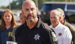 Ga穿的新紧急按钮当局：教师可能在学校枪击事件中拯救了生命