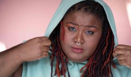 玉琼斯表演嘻哈歌舞在纽约庆祝Mixtape发布9月10日