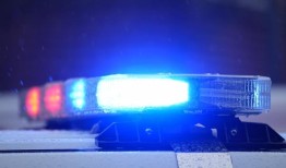 阿拉巴马州东部发生车祸，司机逃离警察，造成第三人死亡