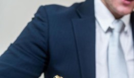 家政学：我的律师在出售过程中丢失了房子的契约，现在他不接我的电话