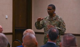 运输司令部提名人承诺重新审视加沙码头任务