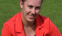 训狗师考特尼·唐兰在血腥刺伤后拍摄的令人震惊的视频