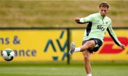 爱尔兰急需他们的拖拉机男孩来收割干草