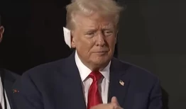 美国前总统唐纳德·特朗普在被暗杀后首次公开露面