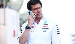 梅赛德斯老板呼吁F1和国际汽联对克里斯蒂安·霍纳丑闻采取行动