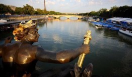 铁人三项赛悬念迭起，塞纳河再次未能通过水质测试