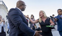 马乔里·泰勒·格林对贾马尔·鲍曼的“身体举止”感到“威胁”