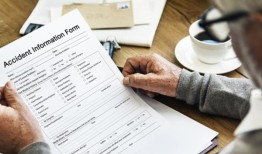 卫生法的挑战让一些民主党人抱怨——甚至在公开场合