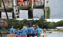 鲨鱼，一艘船和埃迪表哥：我们在阿拉巴马州深海捕鱼竞技表演中看到的