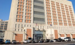 布鲁克林监狱发生斗殴，囚犯死亡