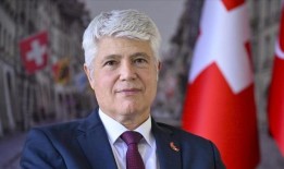 麦克·普雷斯顿在渡鸦队的邮件包，传球，协调员，更多