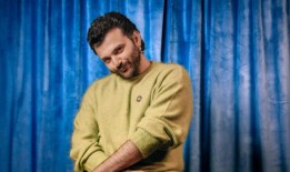 恩维尔·查卡塔什(Enver Chakartash)邀请“他们认识的每一位古董经销商”来为立体声公司的演员着装