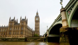 智库说，使用随机选择的“公民小组”来帮助打击民粹主义