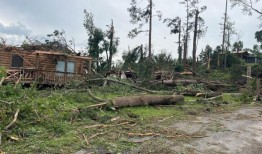在伯明翰学院维尔公共住房社区的枪战中，有3人受伤，其中包括幼儿和青少年